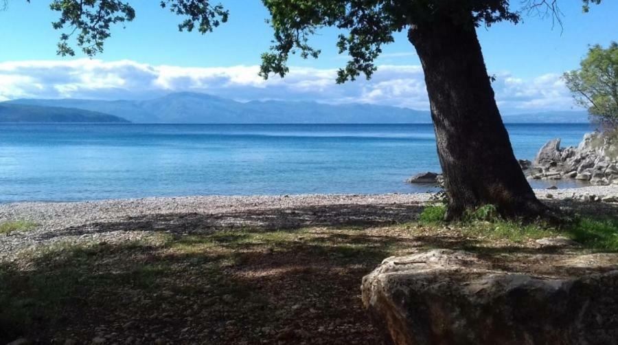 Apartment Mare Krk Milohnici Dış mekan fotoğraf